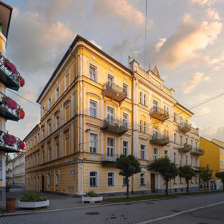 Otava - Vedlejsi Budova Františkovy Lázně Exterior foto